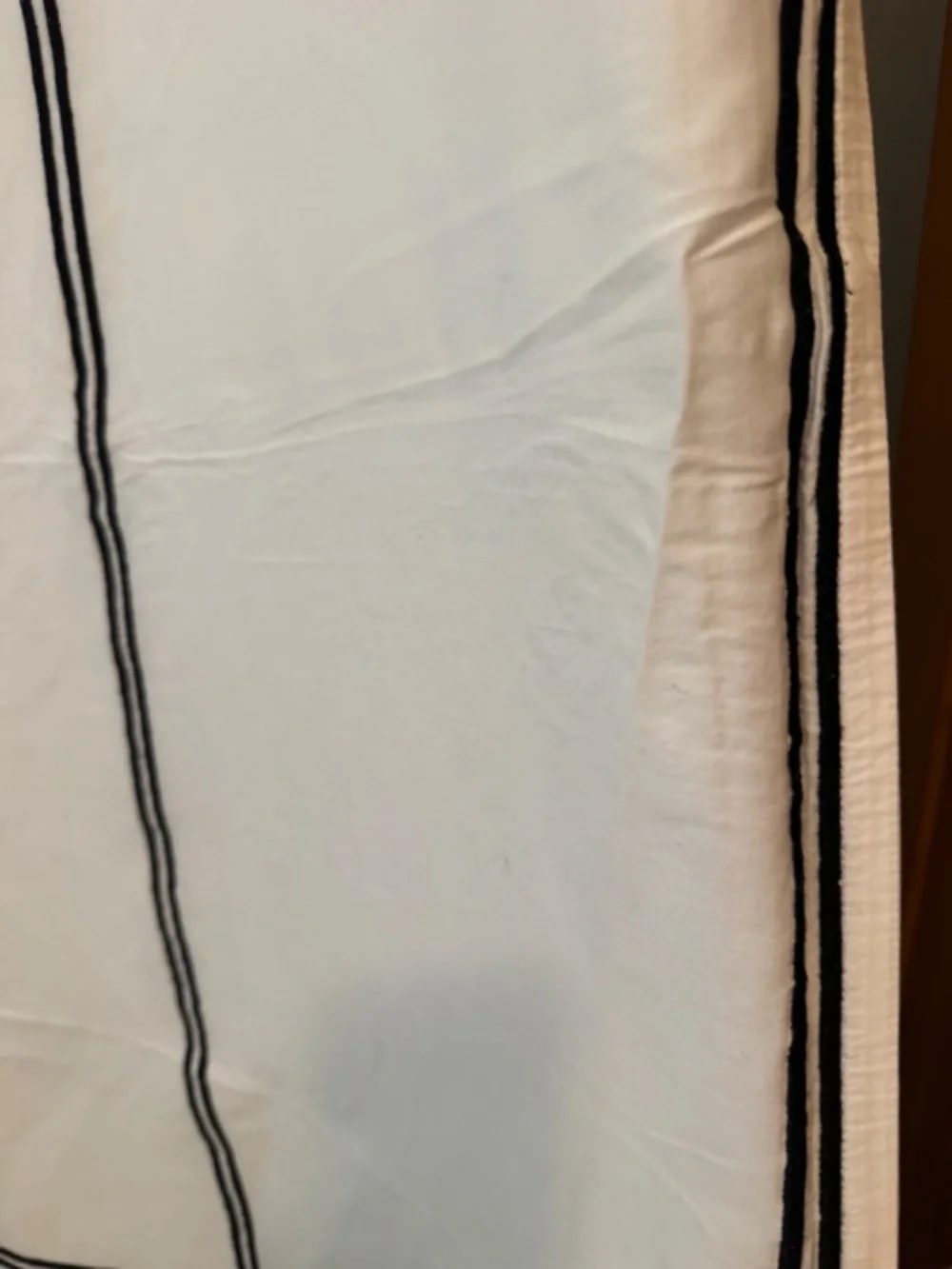 TWIN HOME TREASURES WHITE DUVET COVER W/BLACK BORDERS - 100% EGYPTIAN COTTON